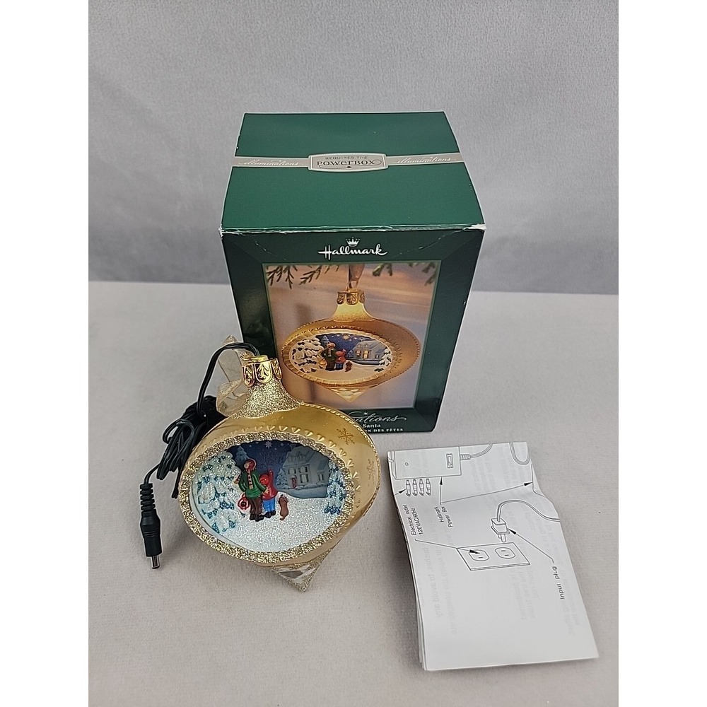 2005 Hallmark Illuminations - Watching for Santa - Lighted Ornament
